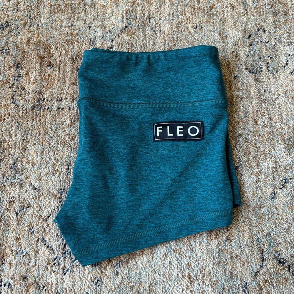 Fleo Shorts
